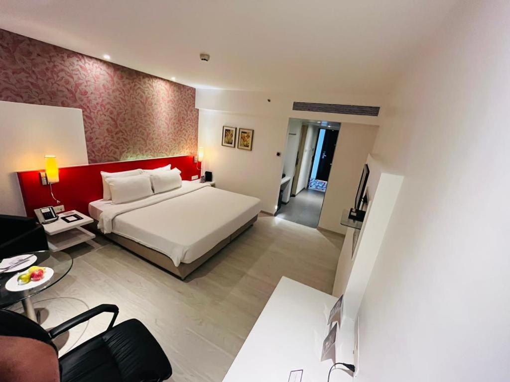 Country Inn&Suites By Radisson Navi Mumbai Bagian luar foto