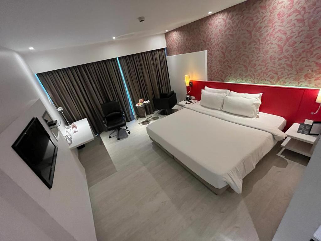 Country Inn&Suites By Radisson Navi Mumbai Bagian luar foto