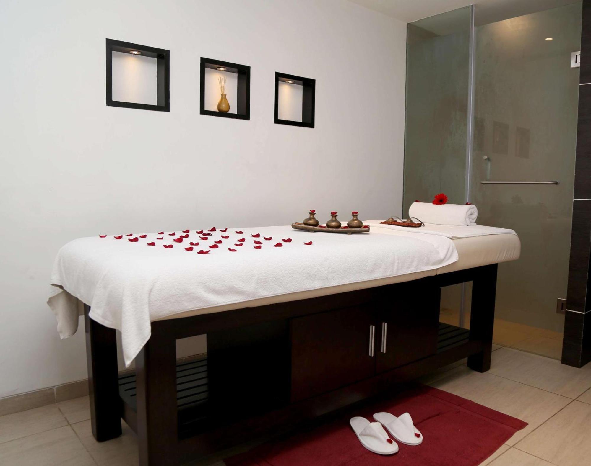 Country Inn&Suites By Radisson Navi Mumbai Bagian luar foto
