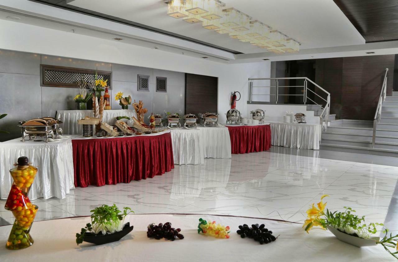 Country Inn&Suites By Radisson Navi Mumbai Bagian luar foto